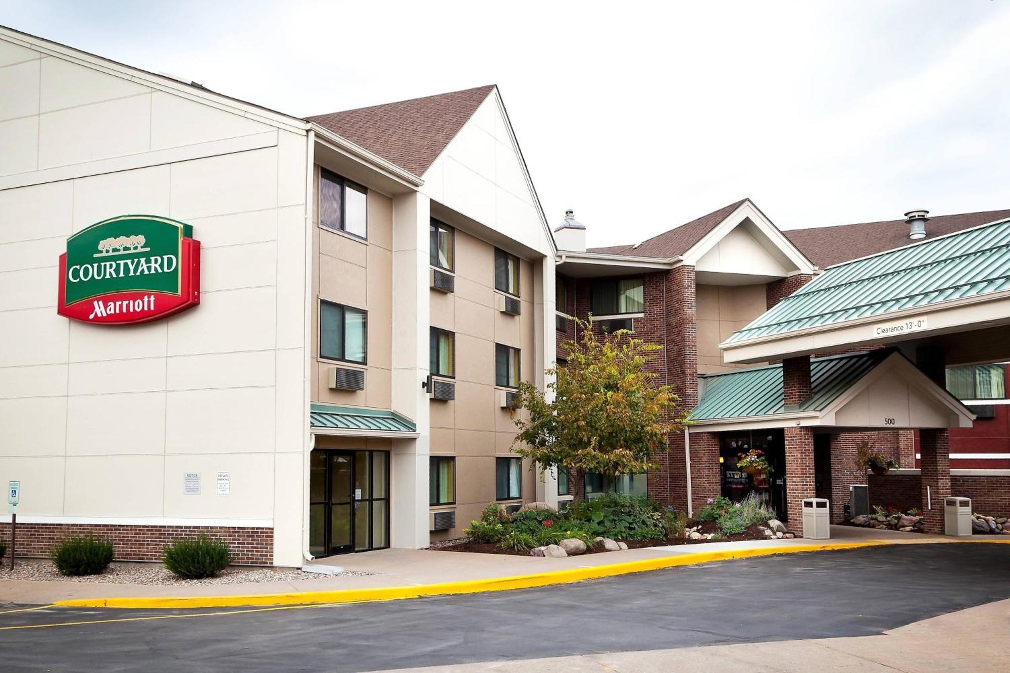 Hotel Courtyard La Crosse Downtown/Mississippi Riverfront Exterior foto