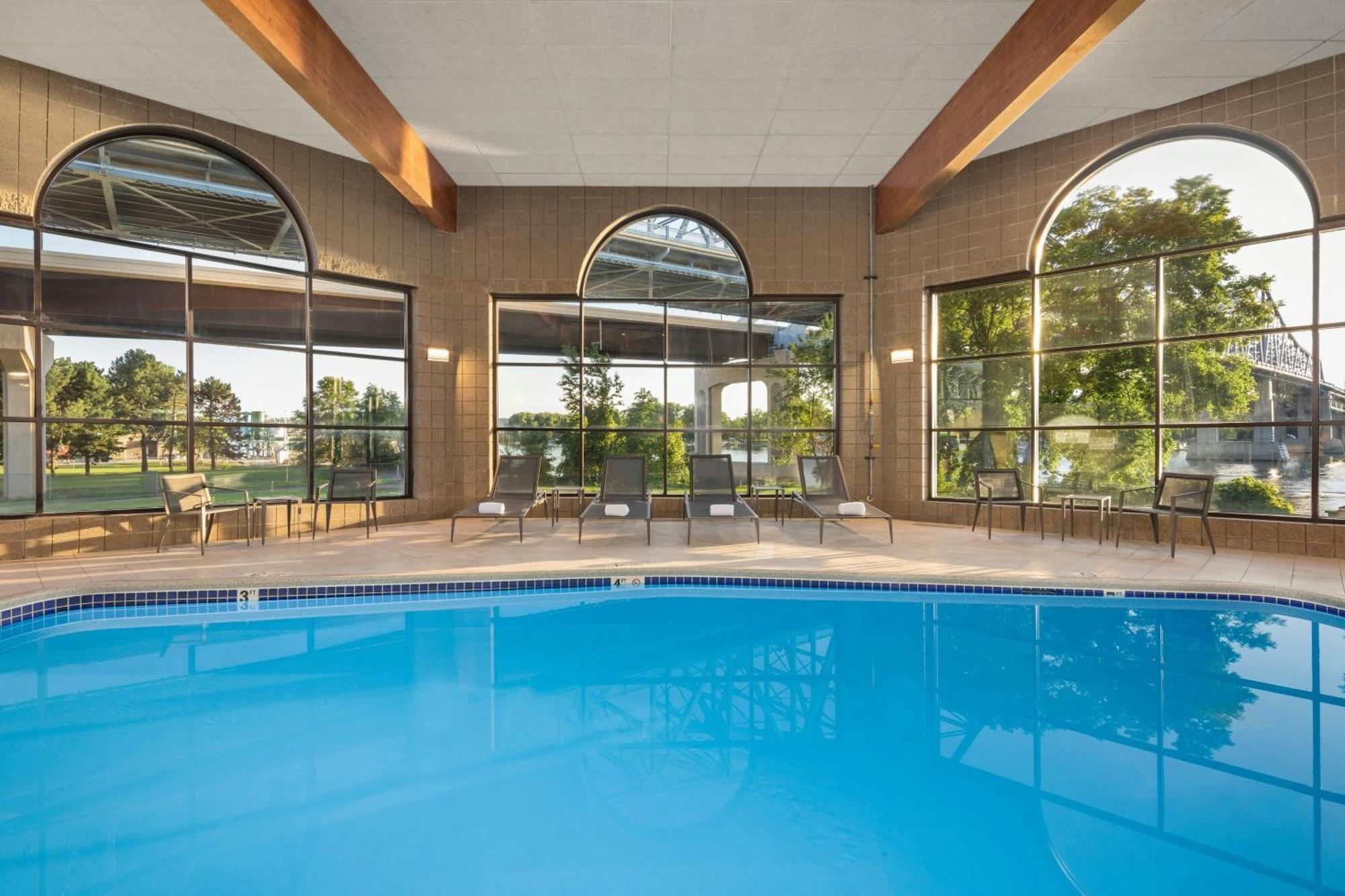 Courtyard La Crosse Downtown/Mississippi Riverfront Exterior foto
